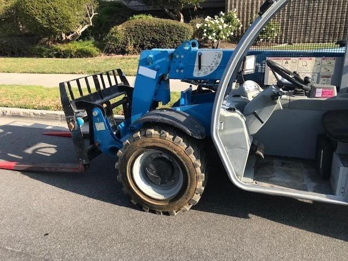 Used 2013 GENIE GTH5519