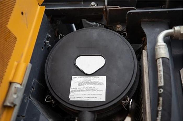 Used 2017 DEERE 544K