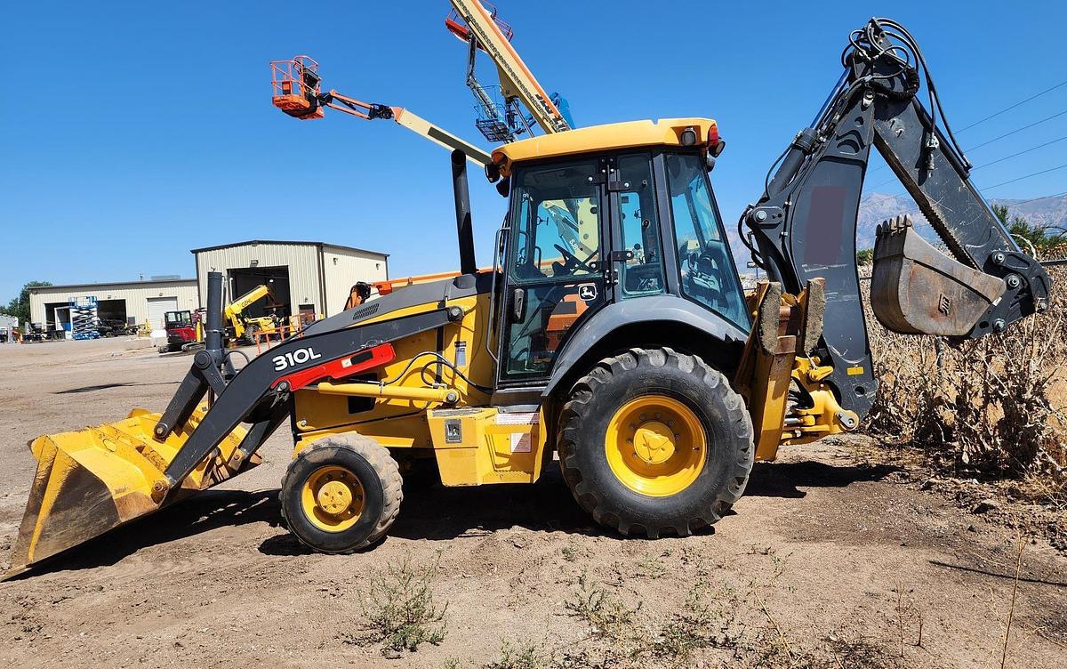 Used 2018 DEERE 310L