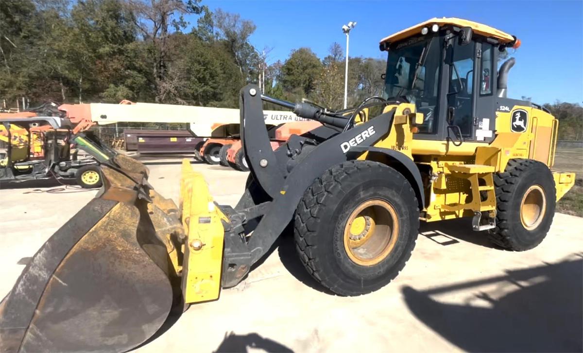 Used 2019 DEERE 624L