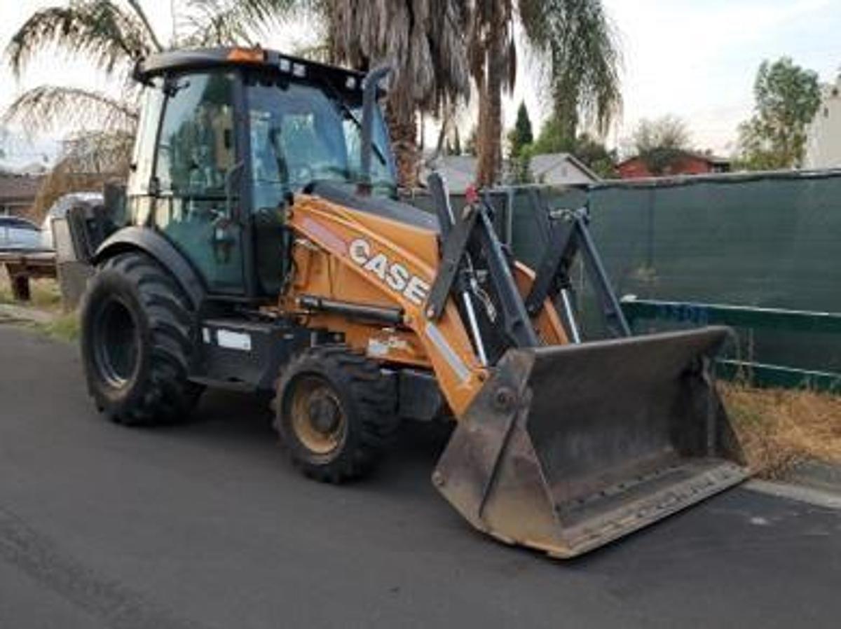 Used 2017 CASE 580N EP