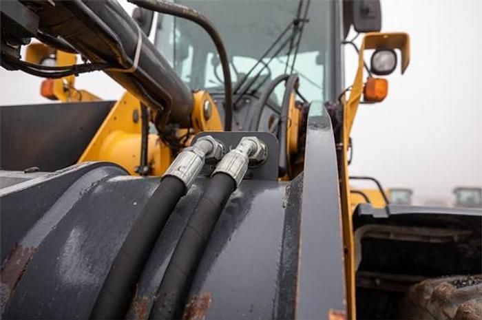 Used 2017 DEERE 544K