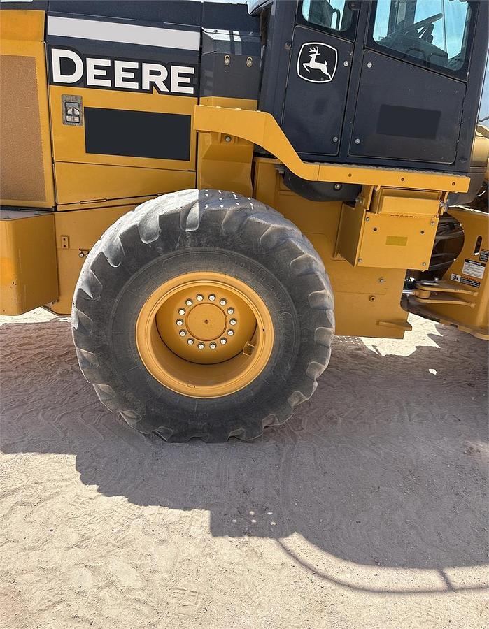Used 2018 DEERE 544K