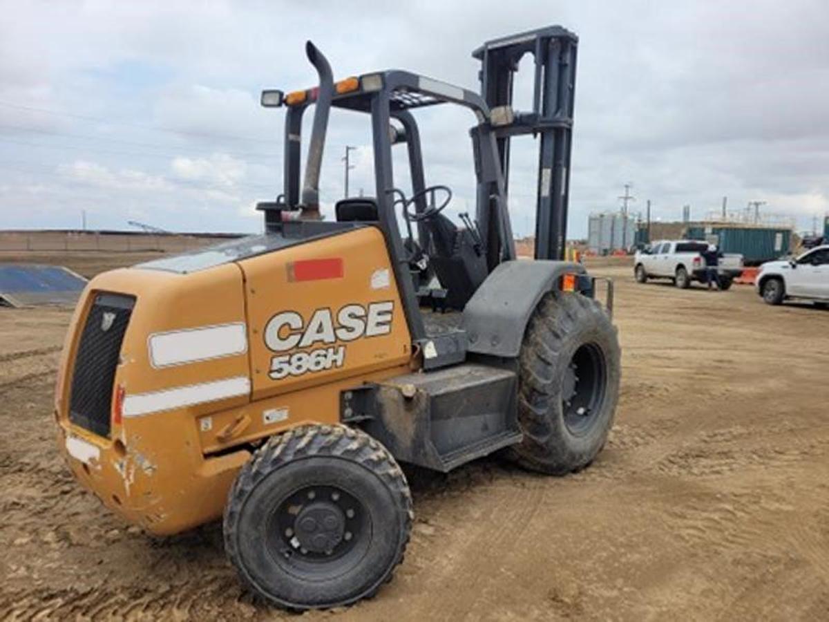 Used 2017 CASE 586H