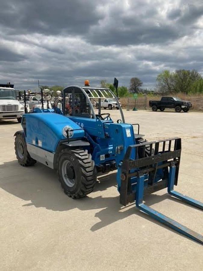Used 2014 GENIE GTH5519