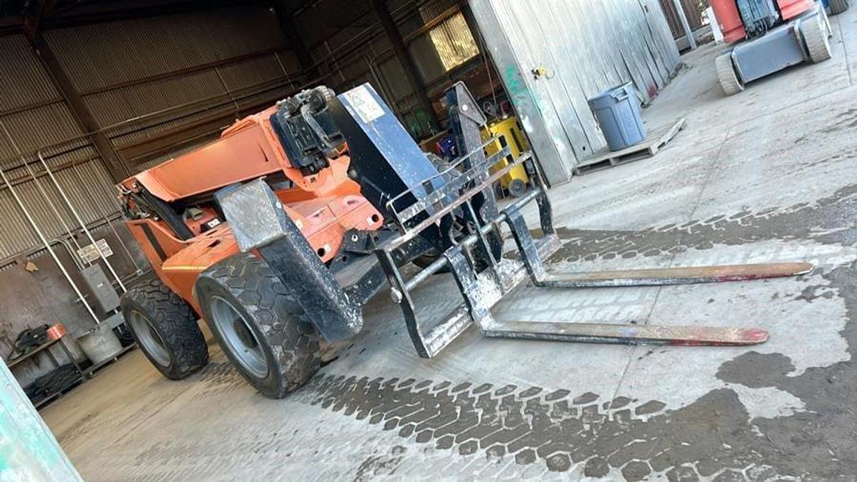 Used 2016 SKY TRAK 10054