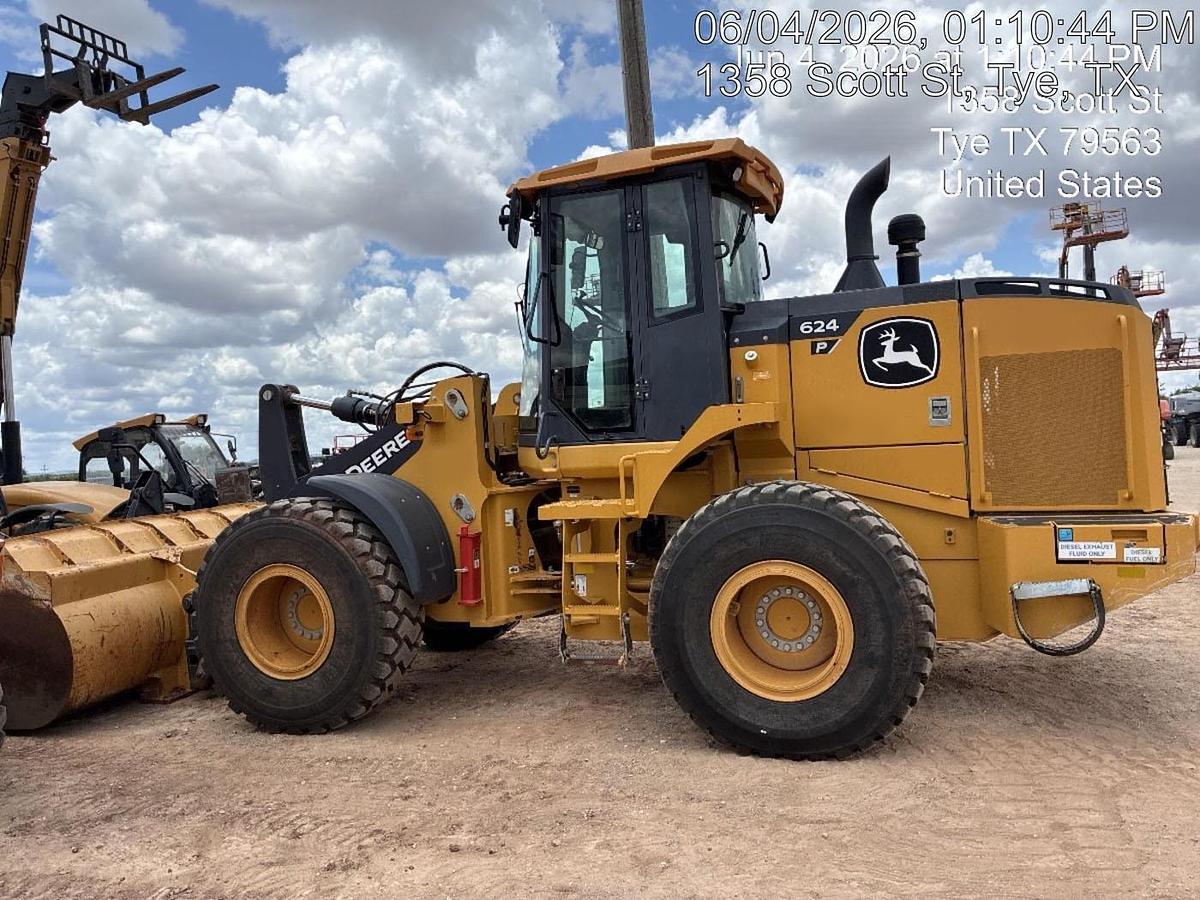 Used 2021 DEERE 624 P-TIER