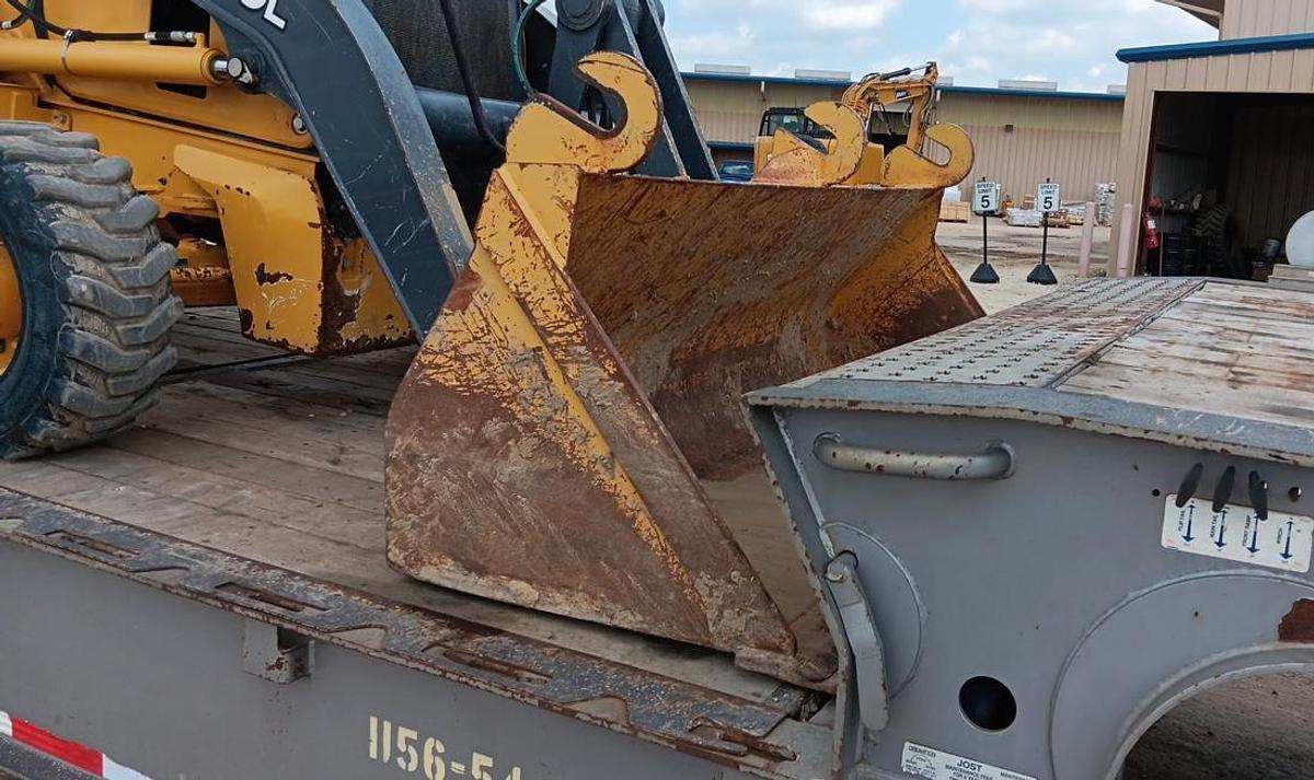 Used 2018 DEERE 310L