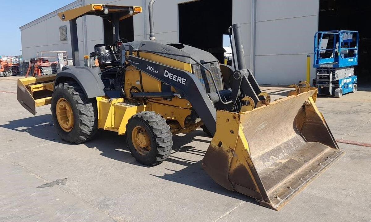 Used 2018 DEERE 210LEP