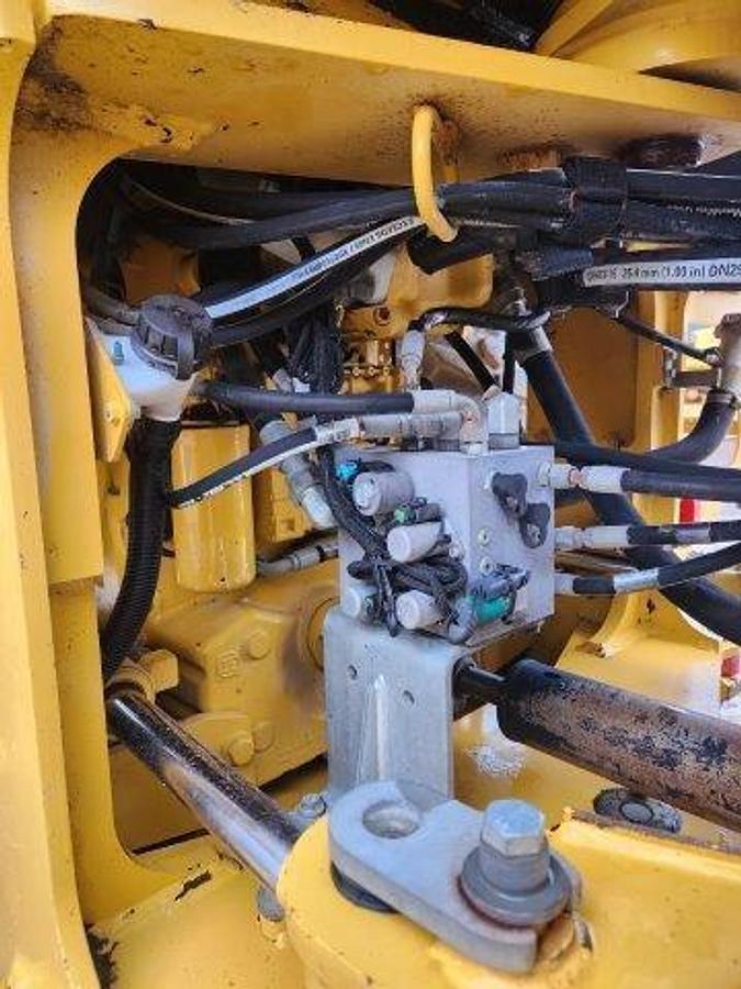 Used 2018 DEERE 544K