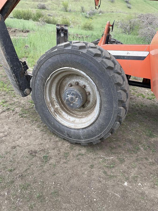 Used 2012 SKY TRAK 10054