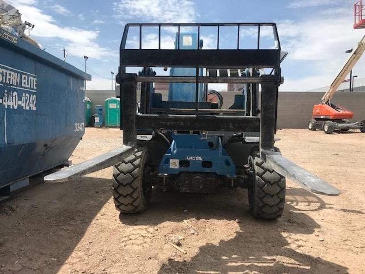 Used 2013 GENIE GTH5519