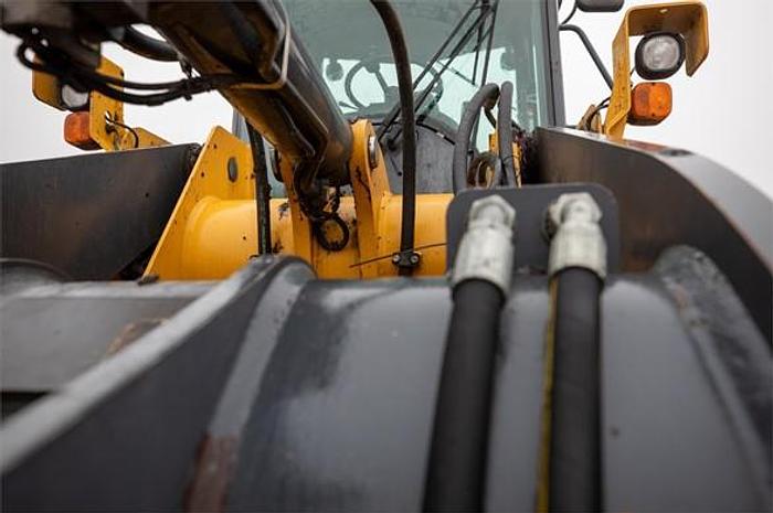 Used 2017 DEERE 544K