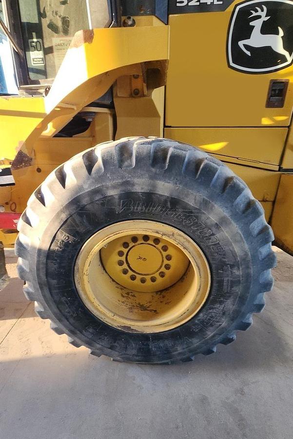 Used 2019 DEERE 524L