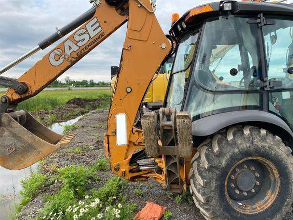 Used 2017 CASE 580N EP