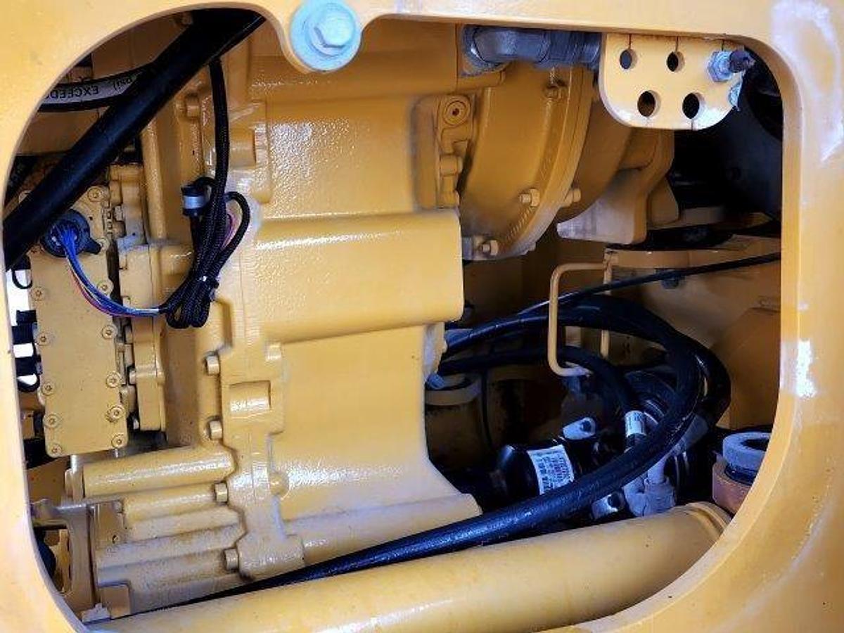 Used 2018 DEERE 544K