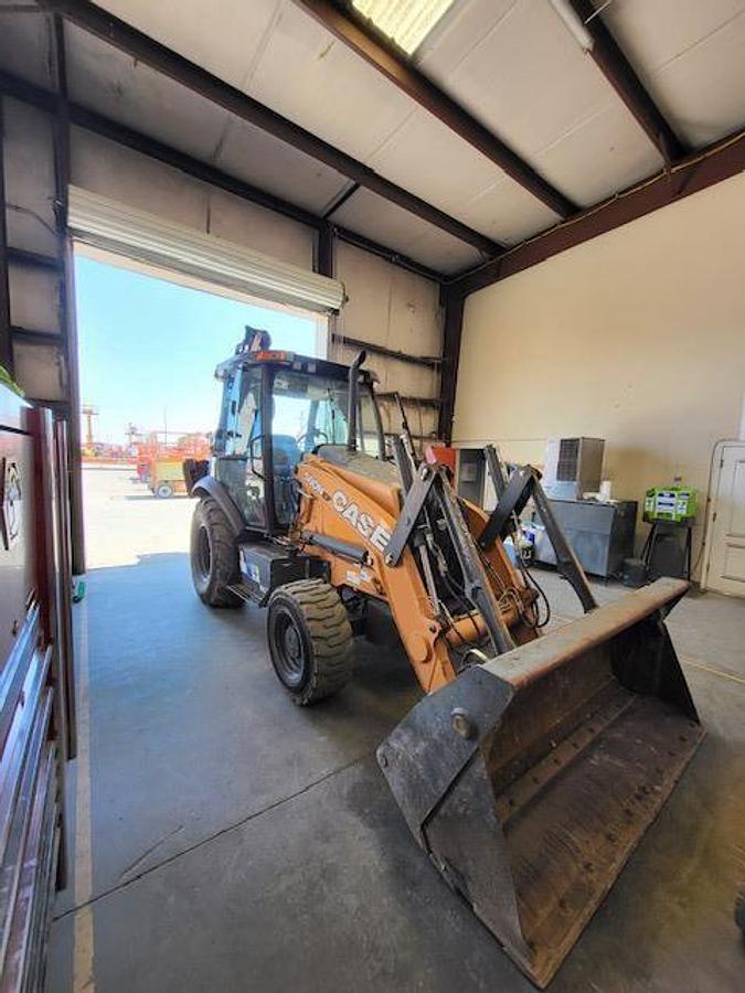 Used 2017 CASE 580N EP