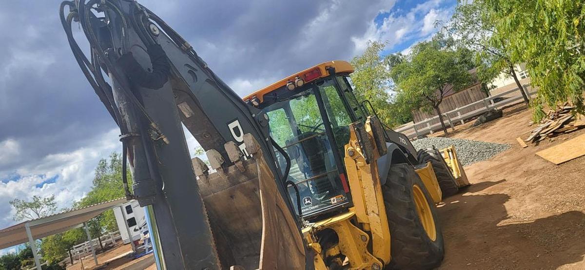 Used 2019 DEERE 710L