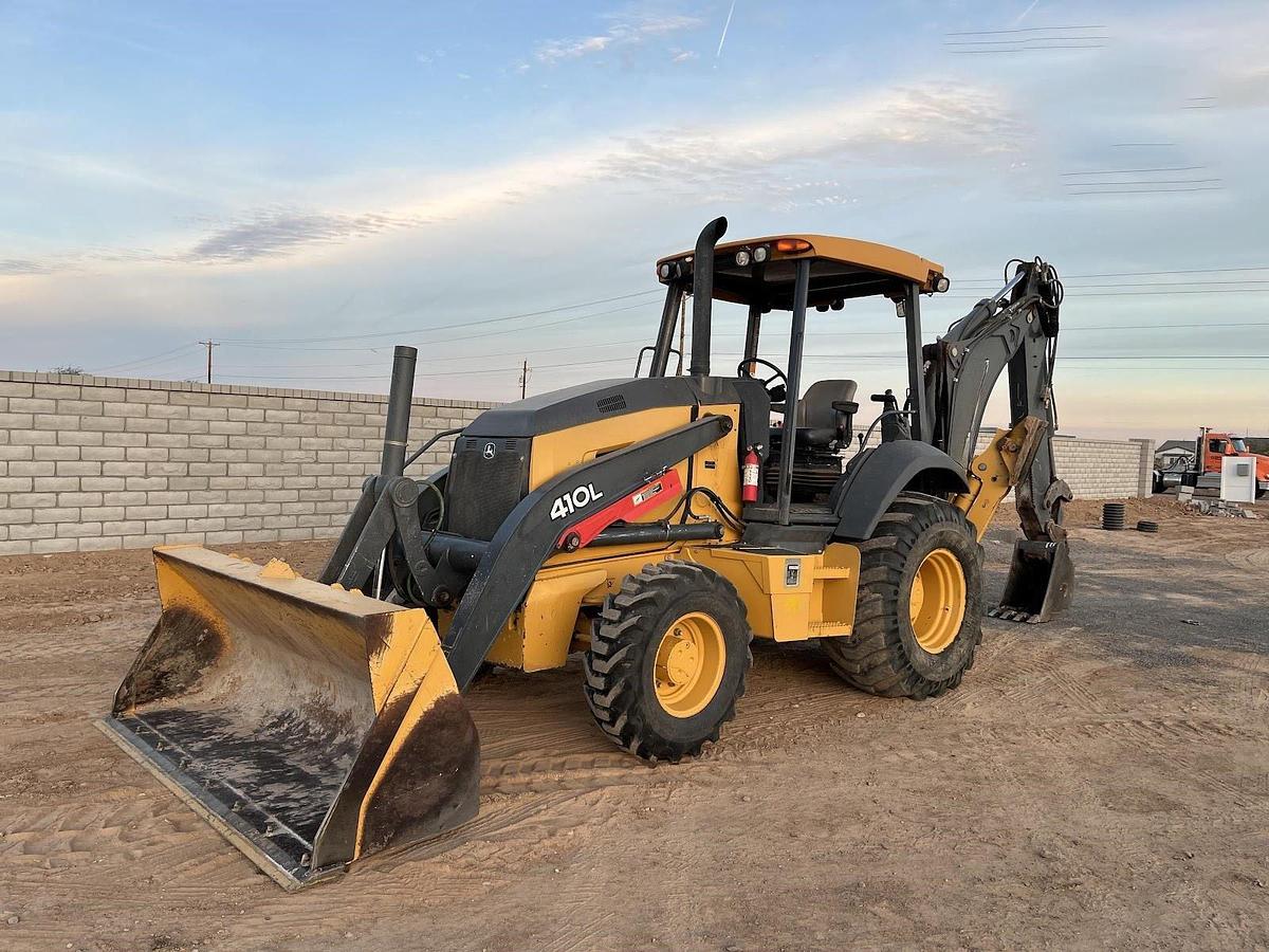 Used 2020 DEERE 410L