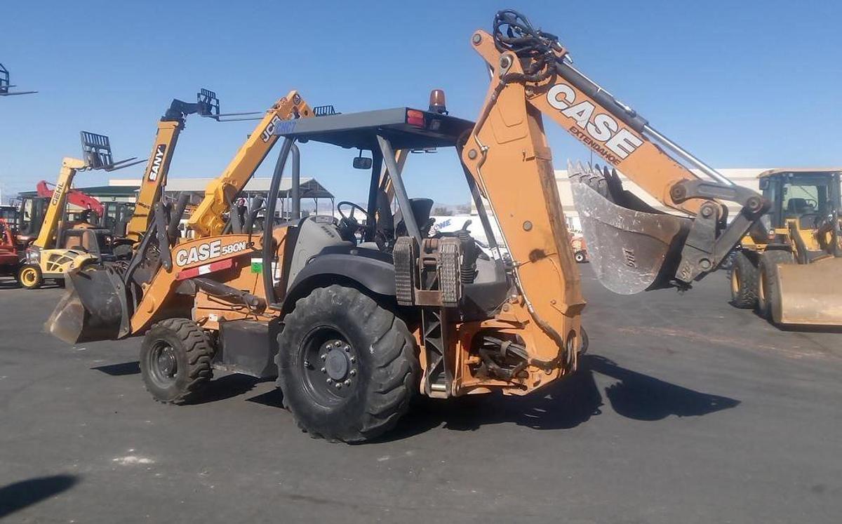 Used 2018 CASE 580N EP