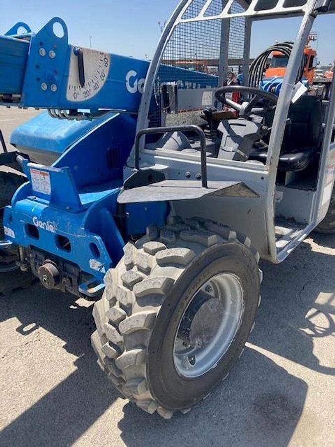Used 2013 GENIE GTH5519
