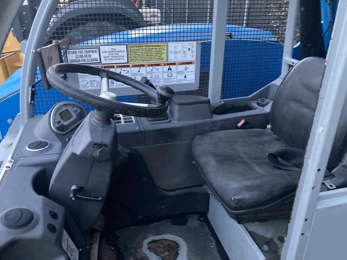 Used 2015 GENIE GTH5519