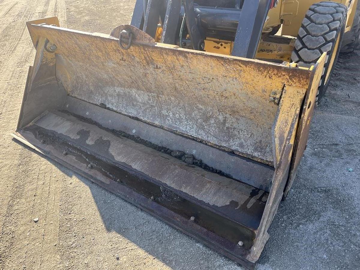 Used 2018 DEERE 410L