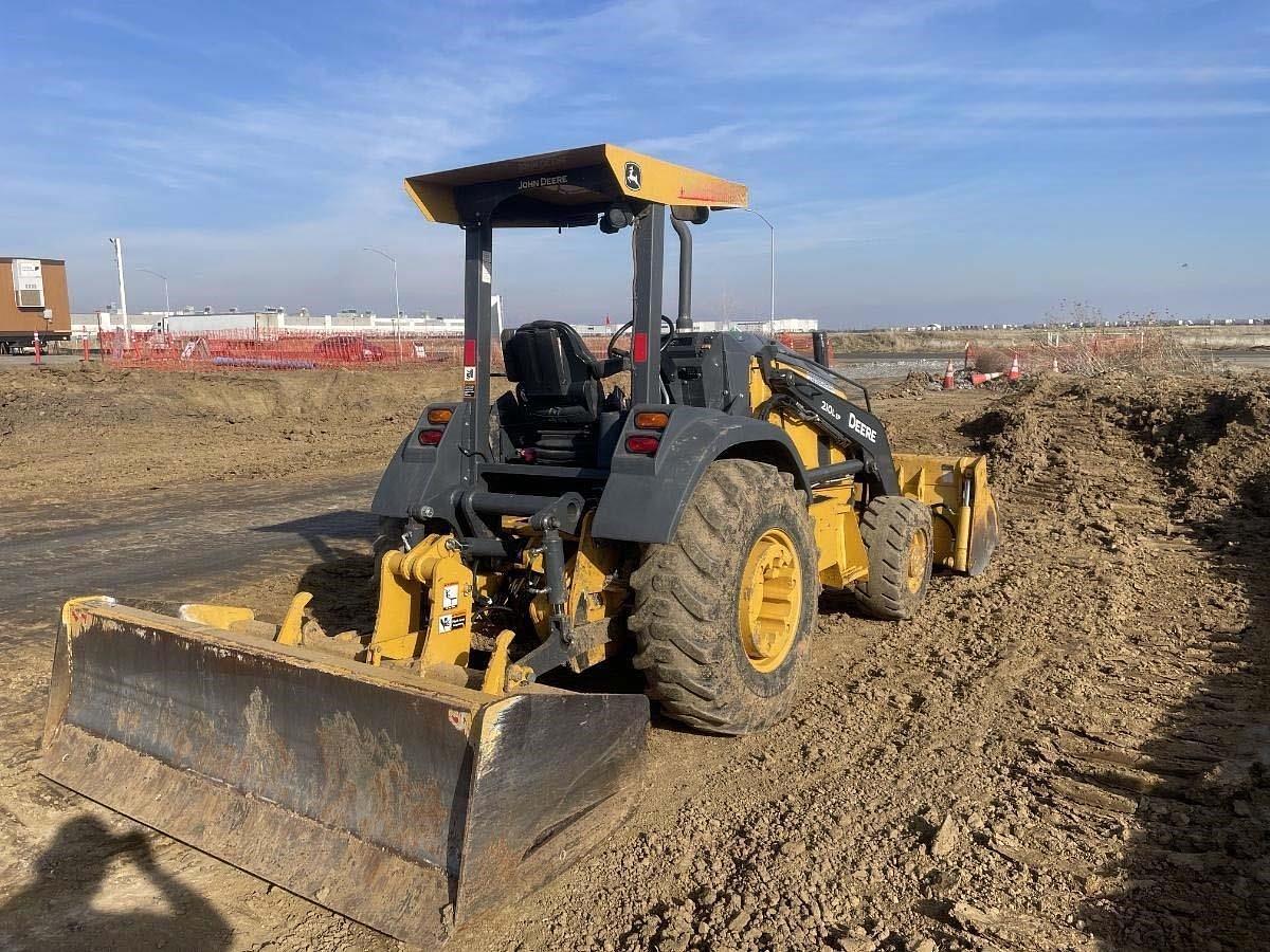 Used 2019 DEERE 210LEP