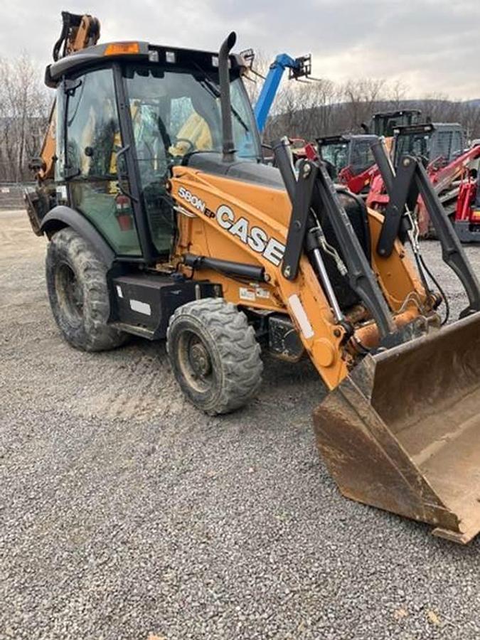 Used 2017 CASE 580N EP