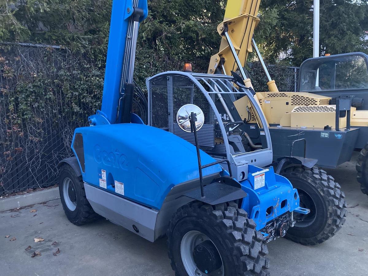 Used 2015 GENIE GTH5519