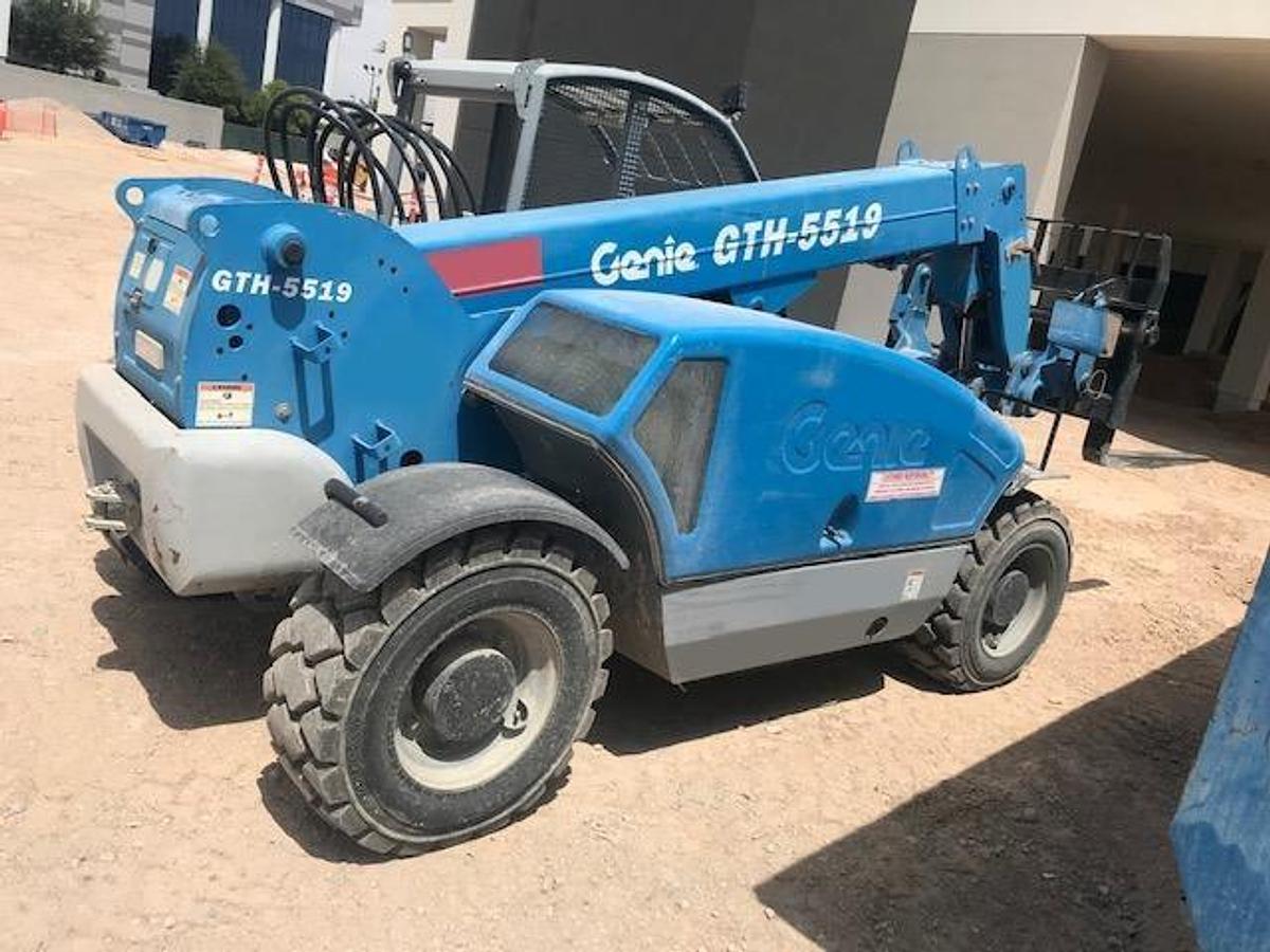 Used 2013 GENIE GTH5519