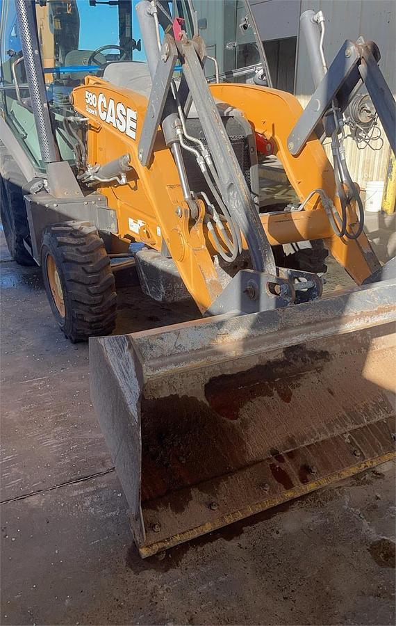 Used 2018 CASE 580SN