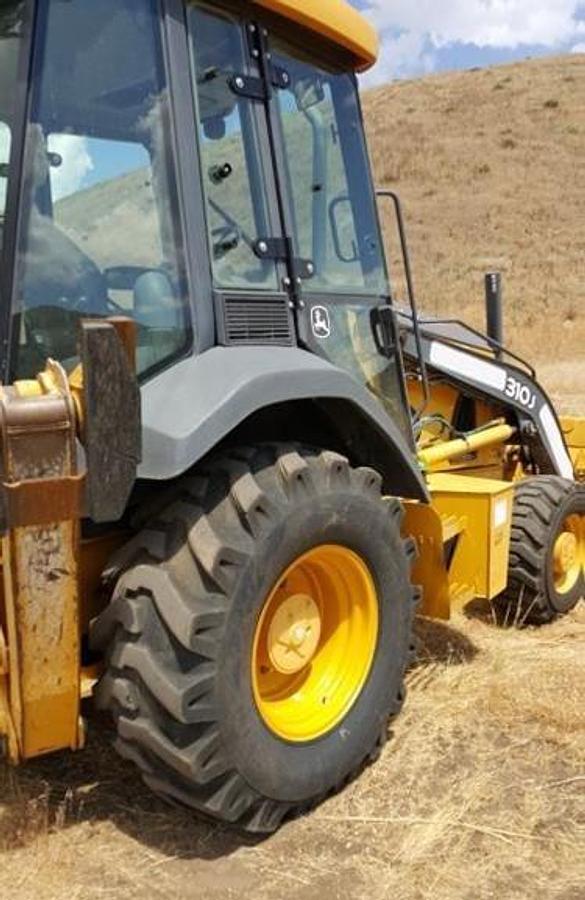 Used 2011 DEERE 310J