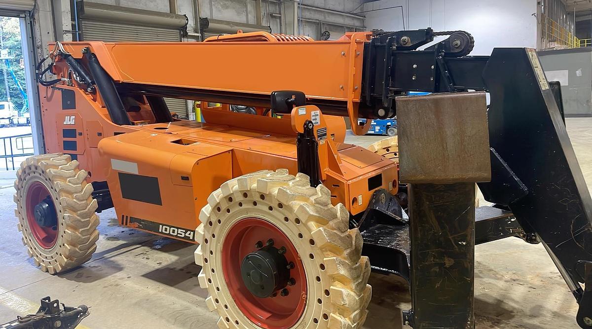 Used 2017 SKY TRAK 10054