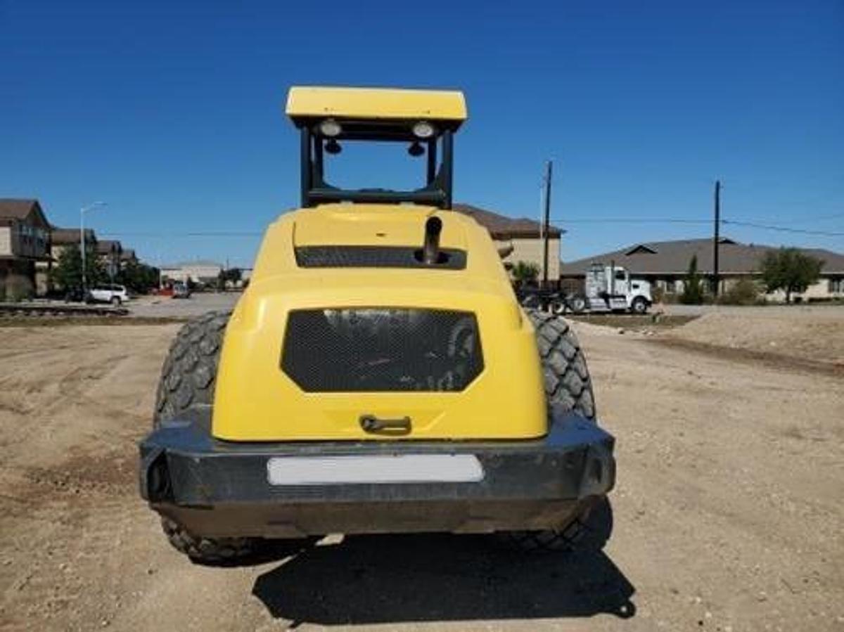 Used 2016 BOMAG BW211D-50