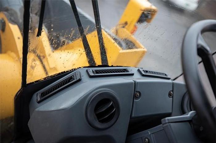 Used 2017 DEERE 544K