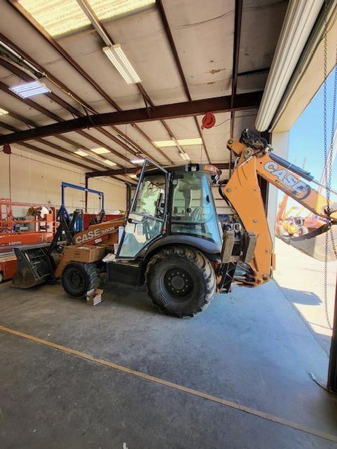 Used 2017 CASE 580N EP