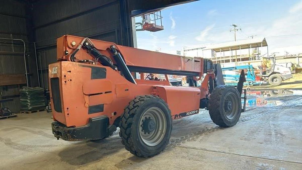 Used 2016 SKY TRAK 10054