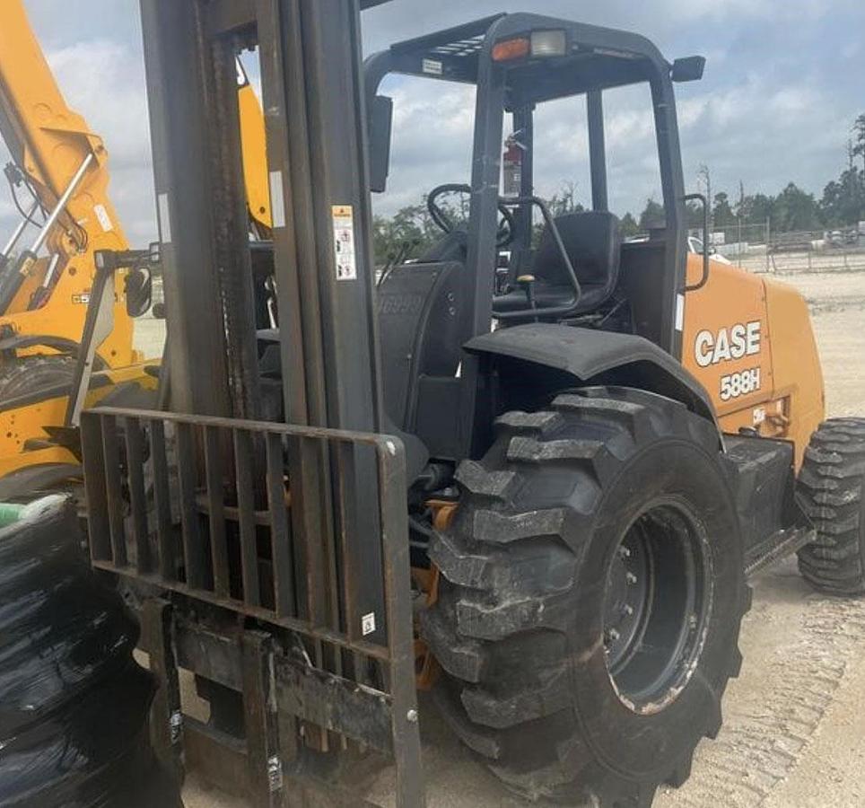 Used 2018 CASE 588H