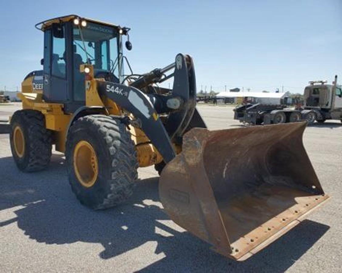 Used 2017 DEERE 544K