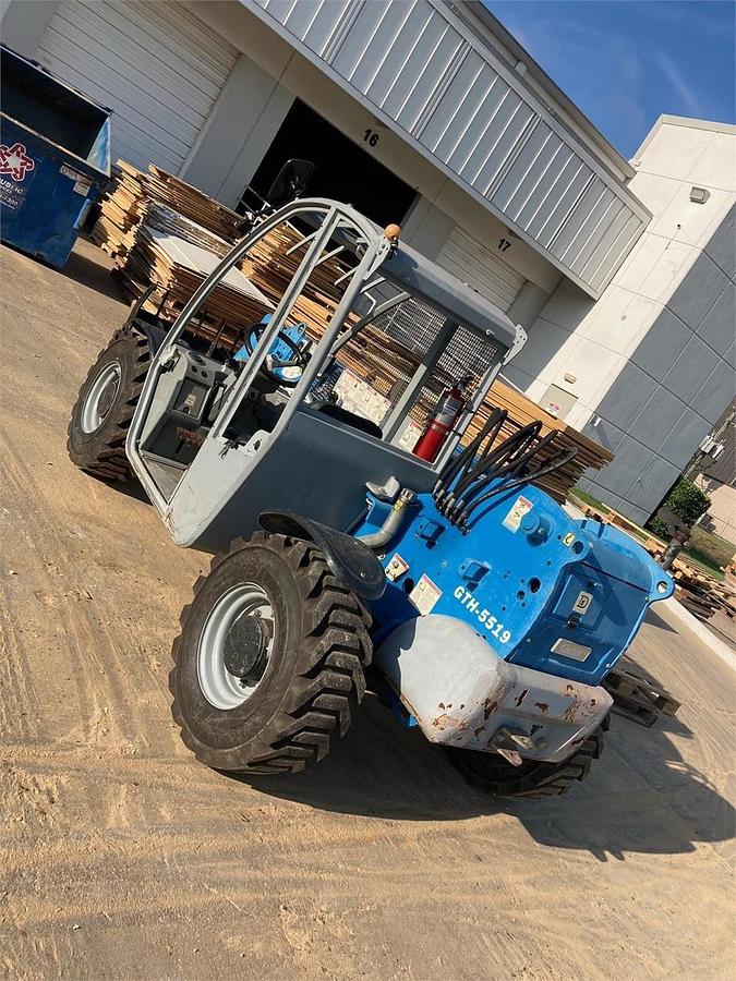 Used 2013 GENIE GTH5519