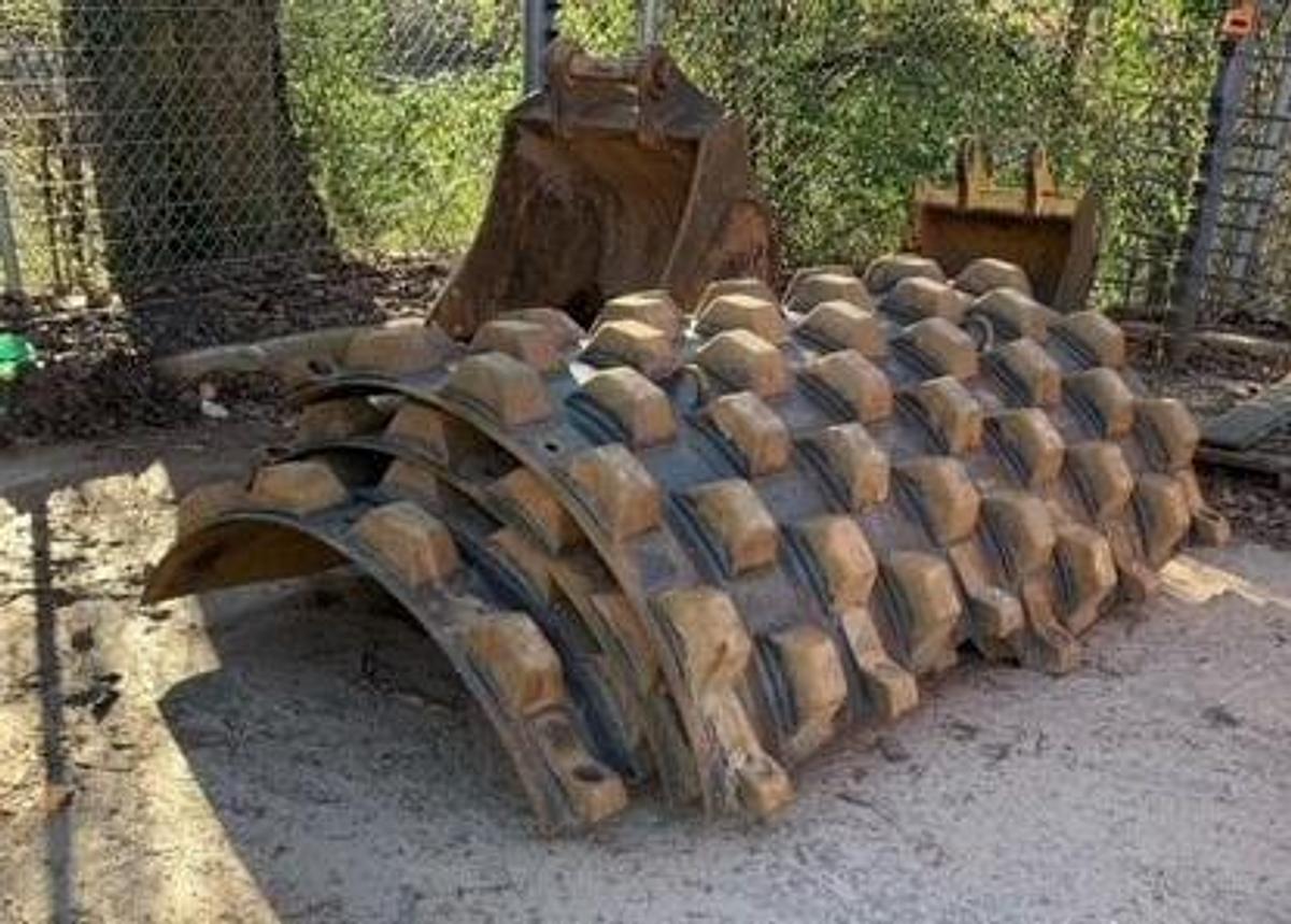 Used 2015 BOMAG BW211D-50