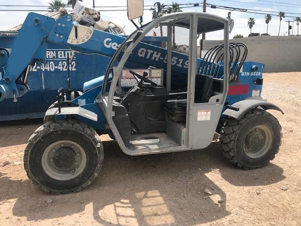 Used 2013 GENIE GTH5519
