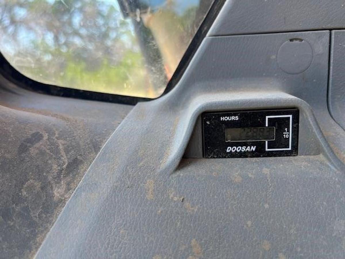Used 2022 DOOSAN DX225 LC-5