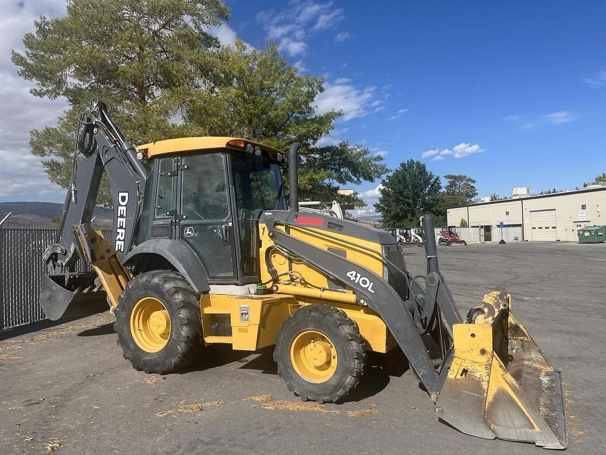 Used 2017 DEERE 410L