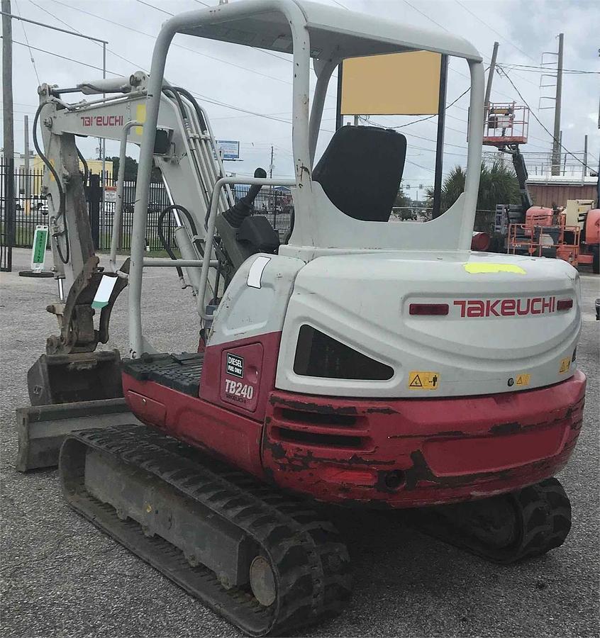 Used 2016 TAKEUCHI TB240