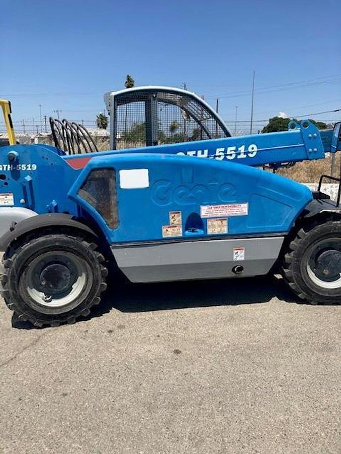 Used 2013 GENIE GTH5519