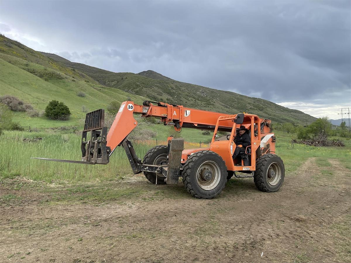 Used 2012 SKY TRAK 10054