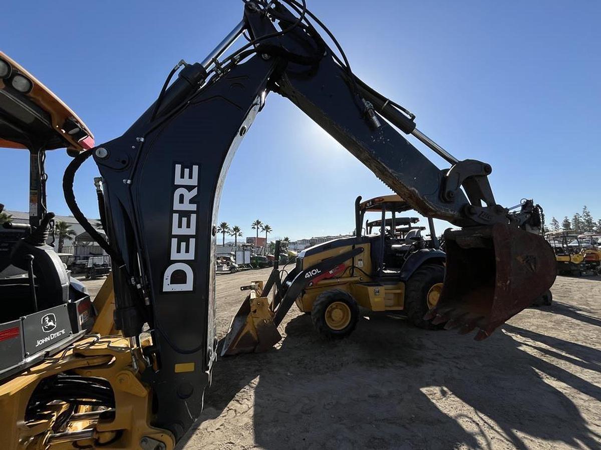 Used 2018 DEERE 410L
