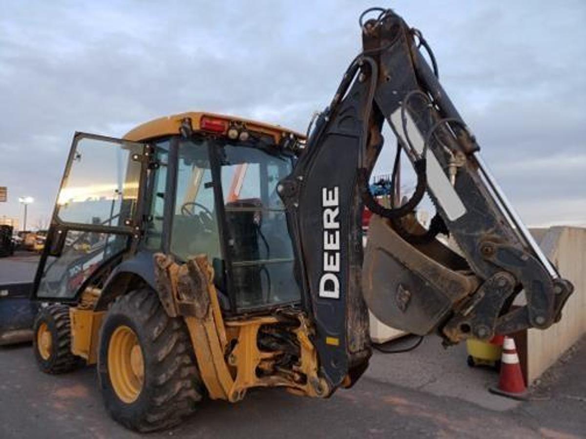 Used 2015 DEERE 310K